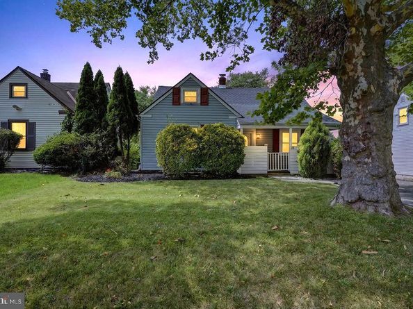 28 W County Line Road, Hatboro PA 19040