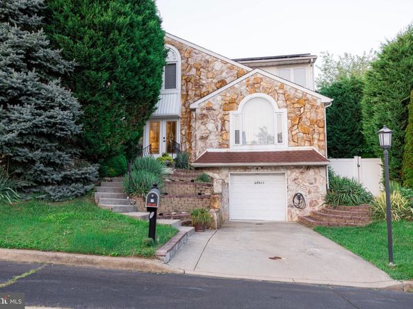 14011 Rebecca Drive, Philadelphia PA 19116