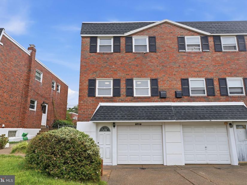2713 Clayton Street, Philadelphia PA 19152