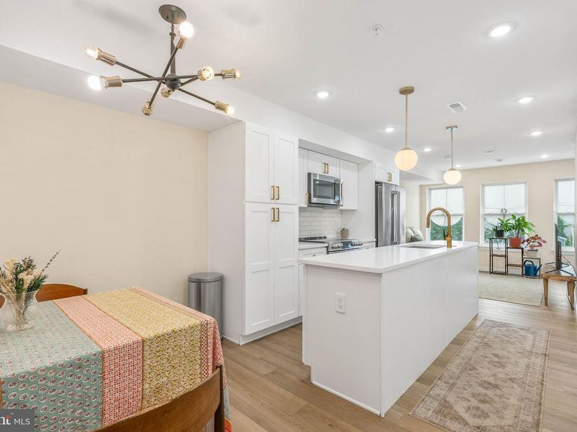 1739 S 5TH Street UNIT B, Philadelphia PA 19148