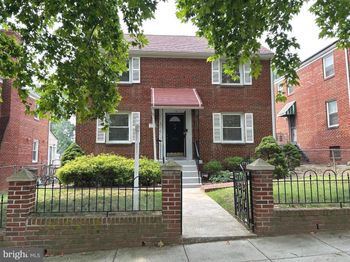 1715 Girard Street NE
