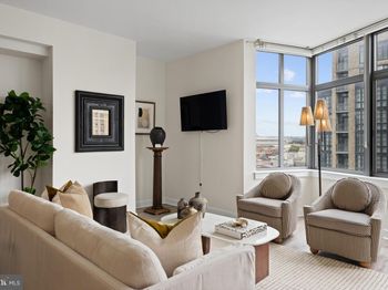 460 New York NW