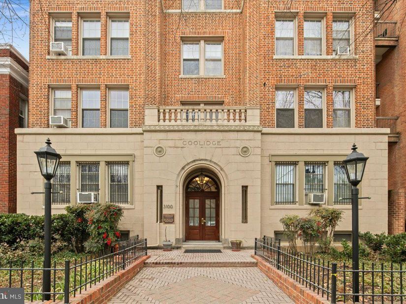 3100 Wisconsin Avenue NW 406, Washington DC 20016