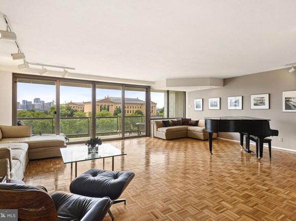 2401 Pennsylvania Avenue 7C51, Philadelphia PA 19130