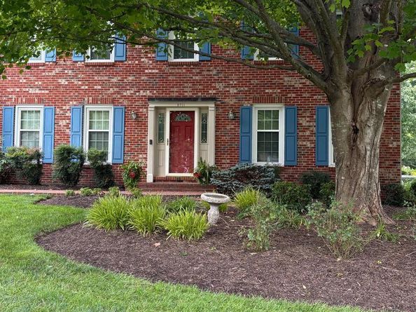 2711 Mustang Drive, Herndon VA 20171