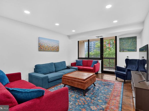 1805 Crystal Drive 503S, Arlington VA 22202