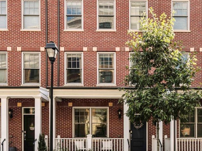 915 Parker Gray School Way, Alexandria VA 22314