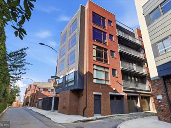 138-40 N Front Street
