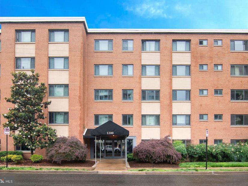 1200 S Arlington Ridge Road 205, Arlington VA 22202