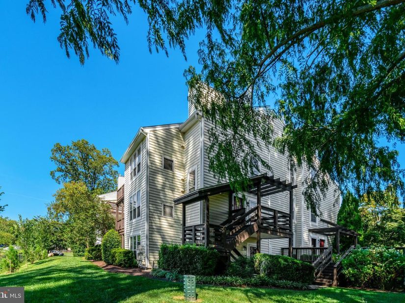 10107 Oakton Terrace Road, Oakton VA 22124