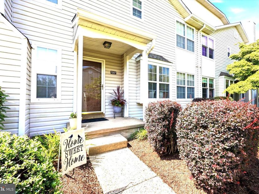 7207 Sheffield Drive Drive, Yardley PA 19067