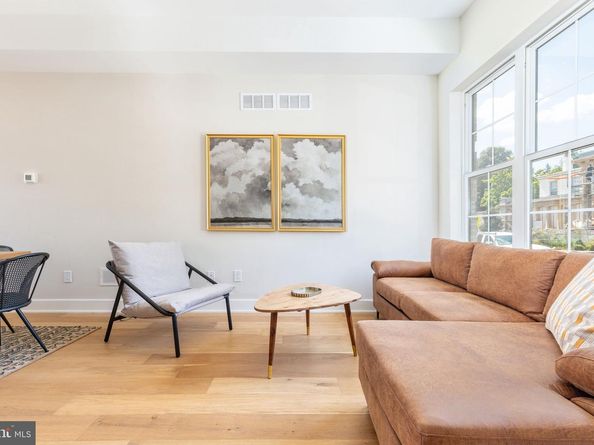 3843 Ridge Avenue, Philadelphia PA 19132