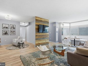 7111 Woodmont Avenue