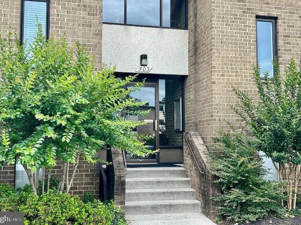 503 Florida Avenue 203, Herndon VA 20170