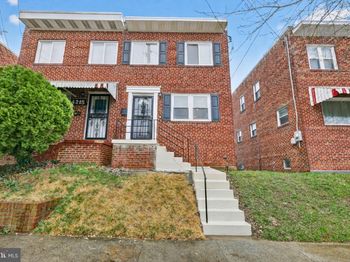 4213 Fort Dupont Terrace SE