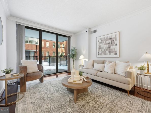 1050 N Taylor Street 105, Arlington VA 22201