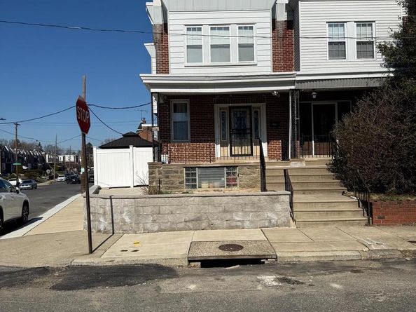 345 Stevens St, Philadelphia PA 19111