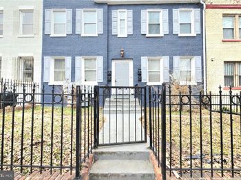 1616 Isherwood Street NE