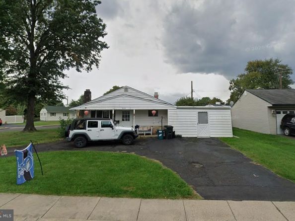 820 Auburn Road, Fairless Hills PA 19030