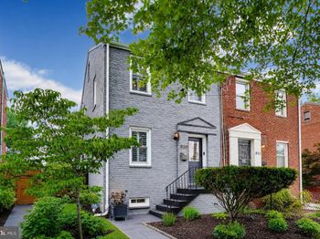830 Delafield Street NE