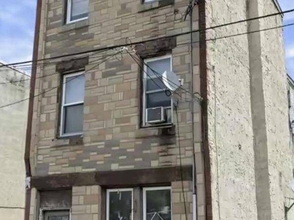 2261 N 19TH Street, Philadelphia PA 19132