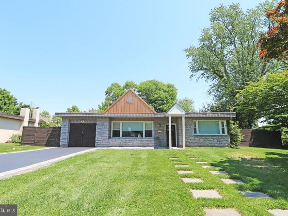 2205 Mary Lane, Broomall PA 19008