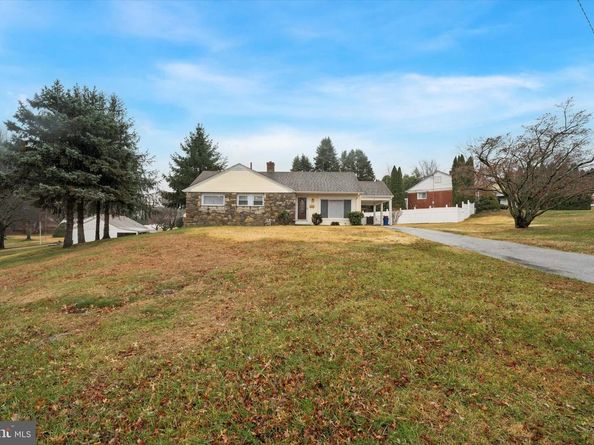 301 S New Ardmore Avenue, Broomall PA 19008