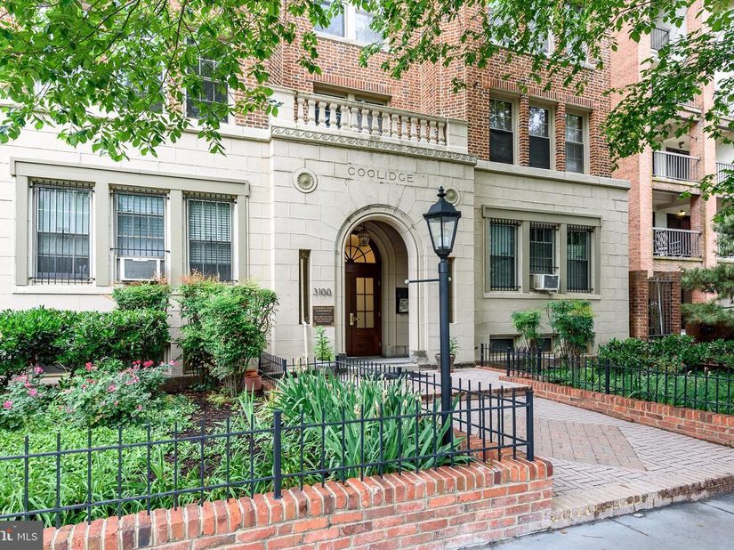 3100 Wisconsin Avenue NW 105, Washington DC 20016