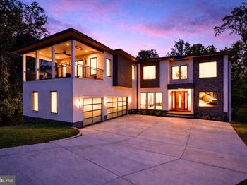 1434 Waggaman Circle