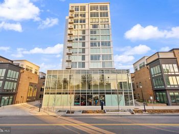 925 N Fairfax Street