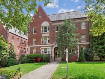 3024 Porter Street NW