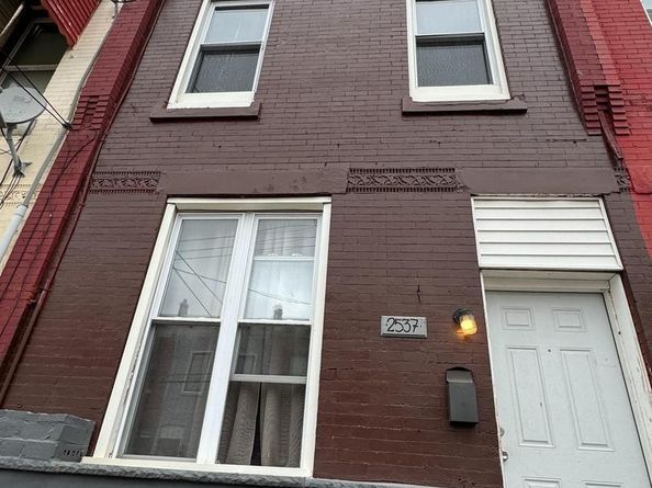 2537 W Montgomery Avenue, Philadelphia PA 19121