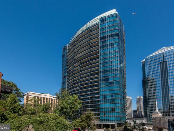 1881 N Nash Street 302, Arlington VA 22209