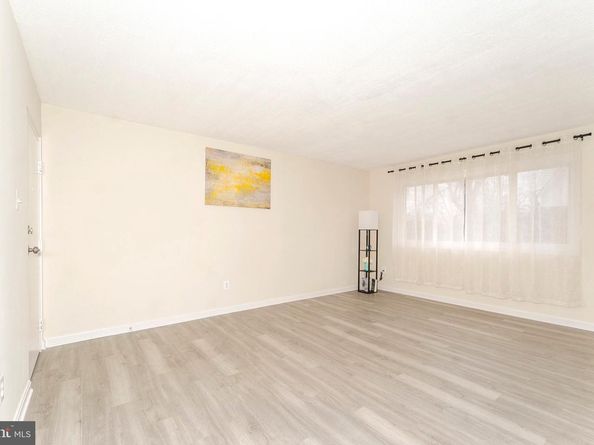 14 Halley Place SE 103, Washington DC 20032