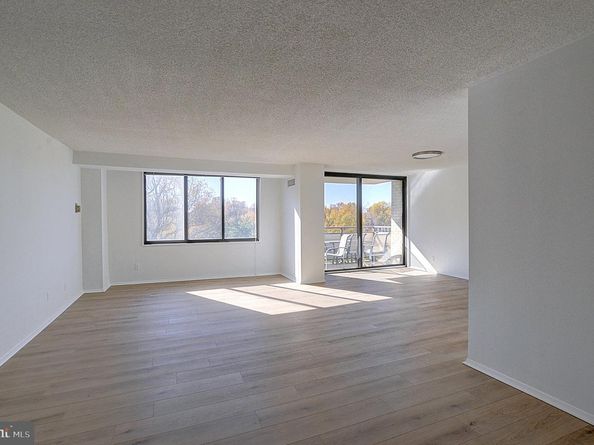 5225 Pooks Hill Road 911N, Bethesda MD 20814