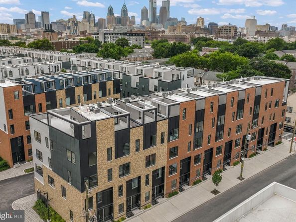 652 Fairmount Avenue, Philadelphia PA 19123