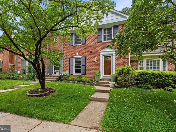 7322 Greentree Road, Bethesda MD 20817