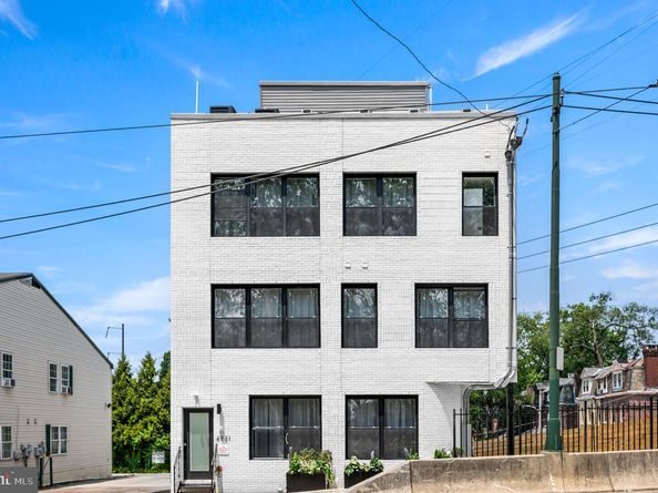 4921 Chester Avenue, Philadelphia PA 19143