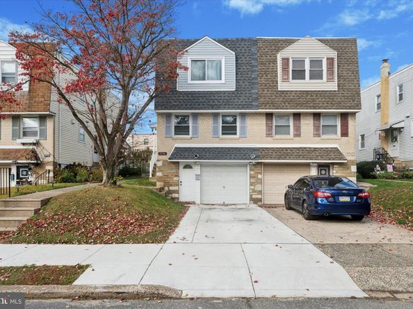 9938 Alicia Street, Philadelphia PA 19115