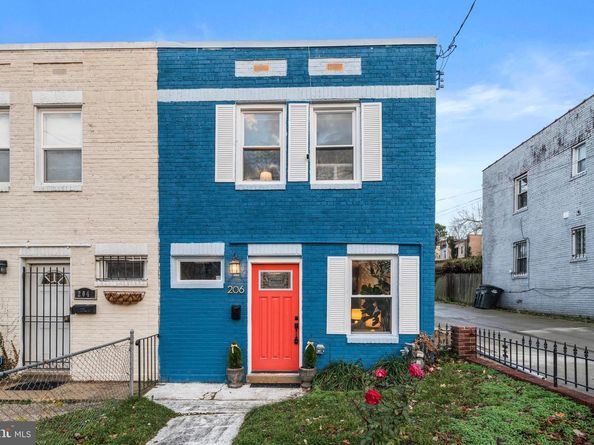 206 34TH Street SE, Washington DC 20019