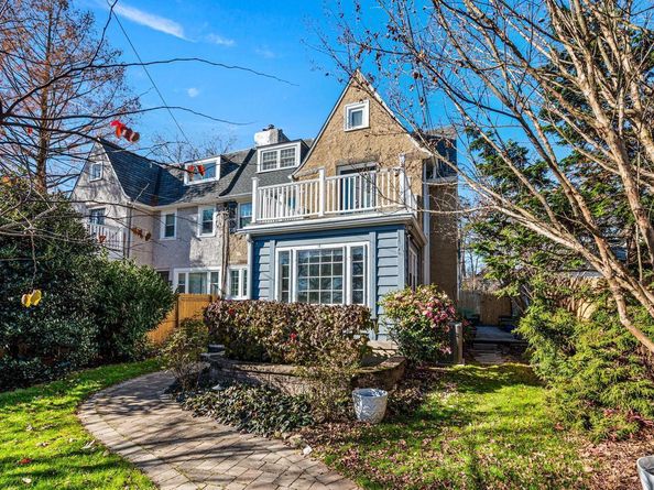 503 E Gravers Lane, Wyndmoor PA 19038