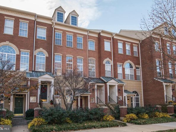 1895 Crescent Park Drive 109A, Reston VA 20190