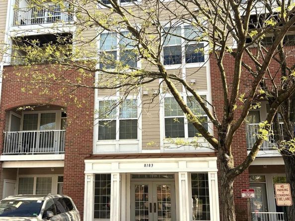 8183 Carnegie Hall Court 109, Vienna VA 22180