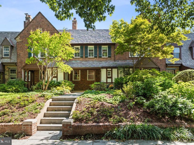 1609 44TH Street NW, Washington DC 20007