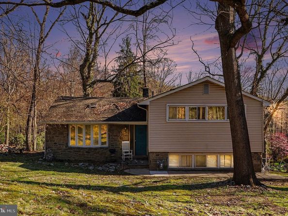 2338 Fairway Road, Huntingdon Valley PA 19006