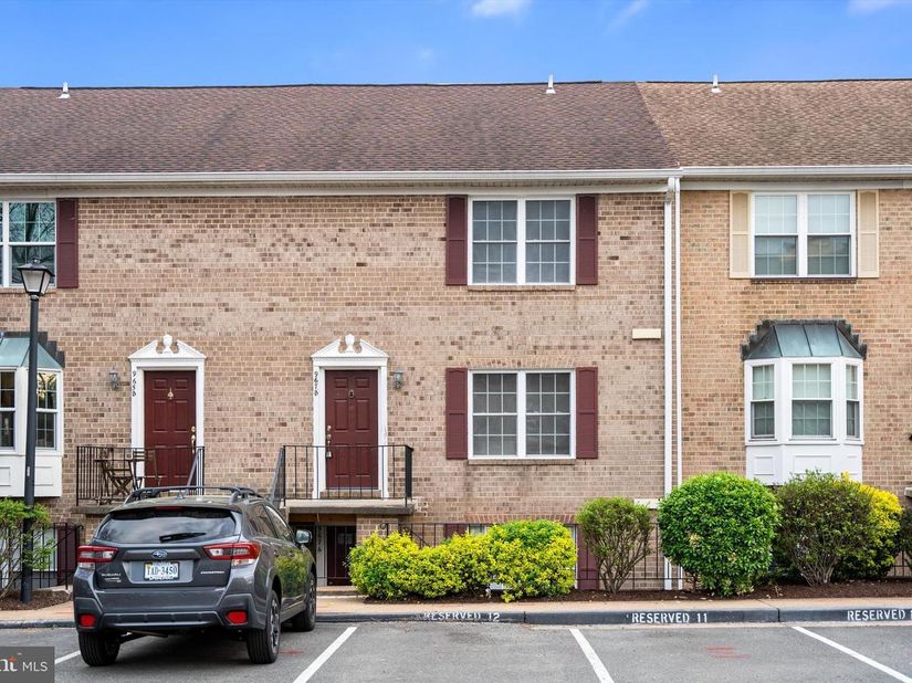 967 S Rolfe Street S 2, Arlington VA 22204