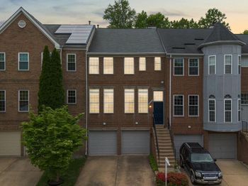 20695 Riptide Square