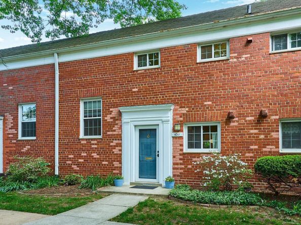 1011 Beverley Drive 11710, Alexandria VA 22302