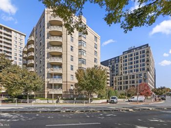 7111 Woodmont Avenue