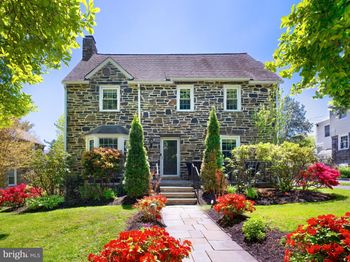 28 W Amherst Road